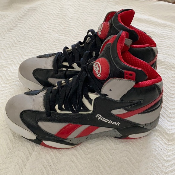 Reebok Other - Reebok Shaq attack brick city pumps size 9